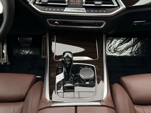 Used 2021 BMW X5 xDrive40i w/ M Sport Package image 34