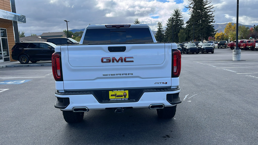 Used 2025 GMC Sierra 1500 AT4 w/ AT4 Premium Package AWD/4WD image 4