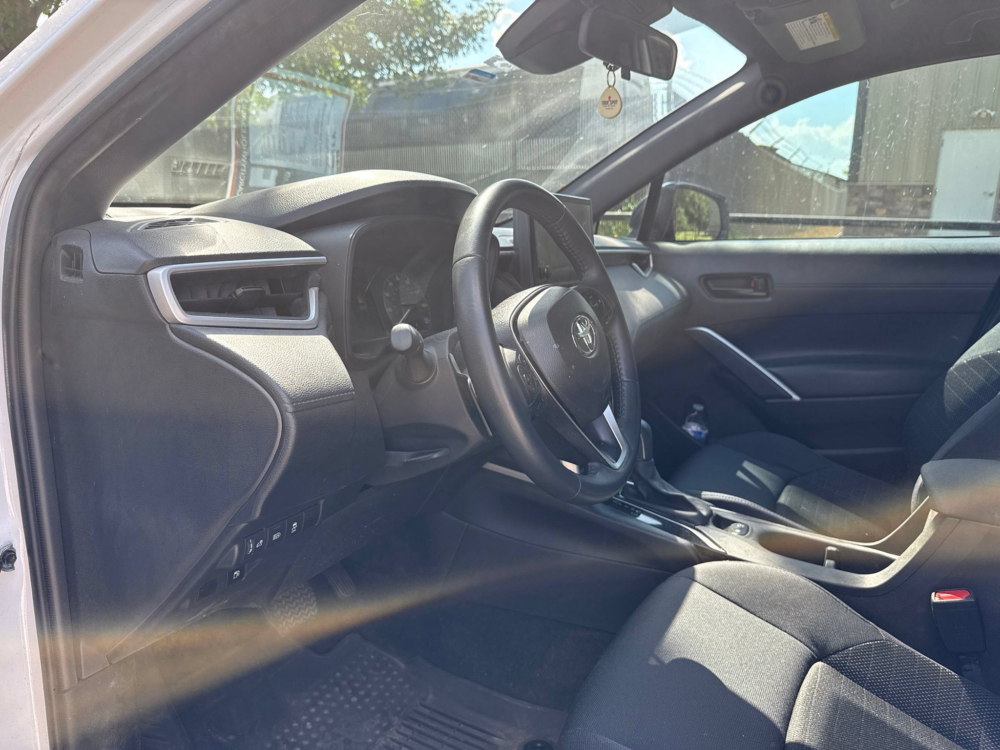 Used 2025 Toyota Corolla Cross AWD Hybrid image 11