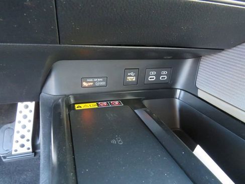 Certified 2026 Toyota Camry SE image 24