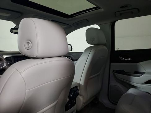 Used 2019 GMC Acadia SLT FWD image 10