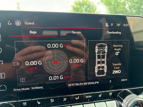 New 2026 GMC Canyon Denali AWD/4WD image 37