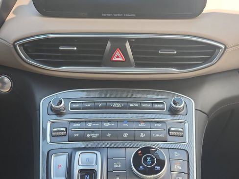 Certified 2023 Hyundai Santa Fe Limited AWD/4WD image 18