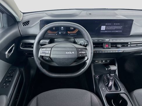 Used 2025 Kia K4 FWD image 21