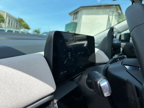 Used 2024 Honda Prologue EX image 15