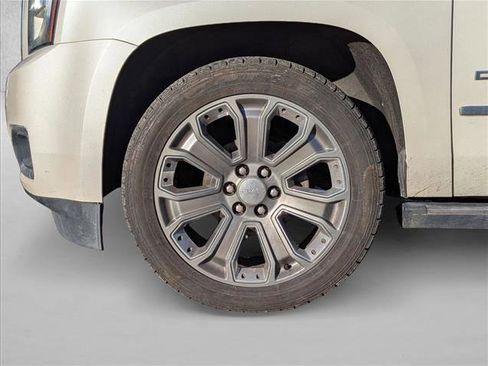 Used 2015 GMC Yukon XL Denali w/ Premium Package image 9