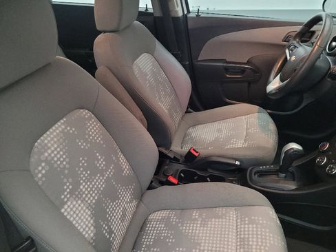 Used 2020 Chevrolet Sonic LT image 21