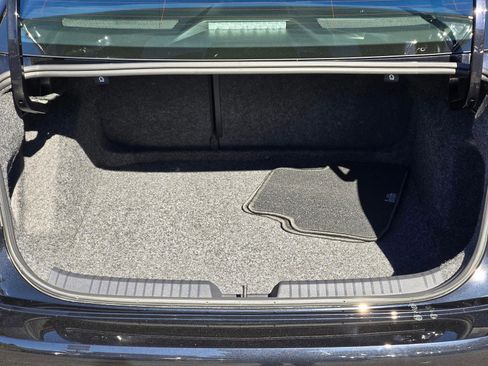 Used 2024 Volkswagen Jetta Sport image 9