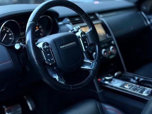 Used 2017 Land Rover Discovery HSE Luxury image 9