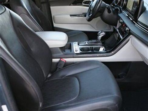 Used 2022 Kia Carnival SX image 21