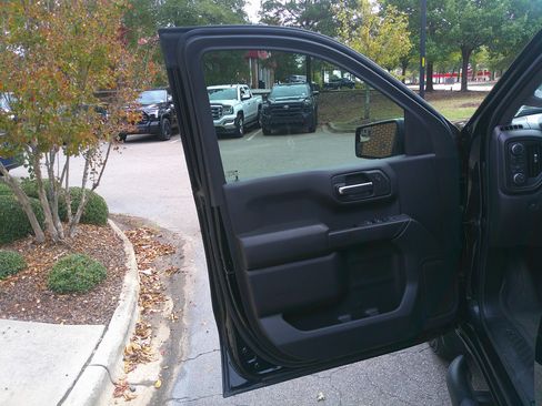 Used 2024 Chevrolet Silverado 1500 Custom Trail Boss image 17