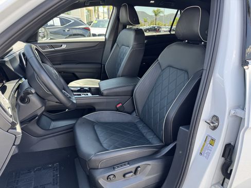 Certified 2026 Volkswagen Atlas Cross Sport SEL Premium R-Line AWD/4WD image 15