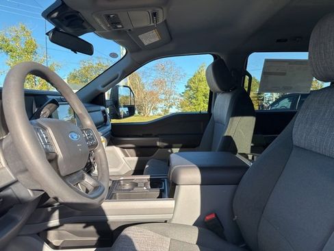 New 2026 Ford F350 XLT image 21