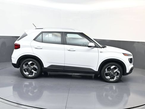 Certified 2026 Hyundai Venue SEL FWD image 3