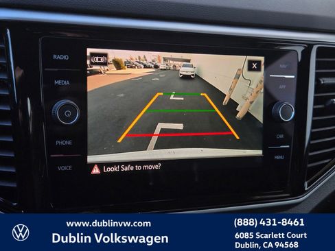 Certified 2023 Volkswagen Atlas Cross Sport SEL R-Line image 16