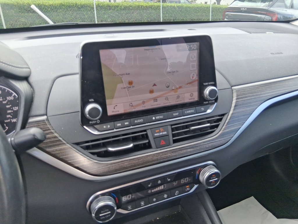 Used 2019 Nissan Altima 2.5 Platinum AWD/4WD image 12