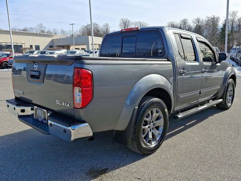 Used 2016 Nissan Frontier SL w/ Moonroof Package image 25