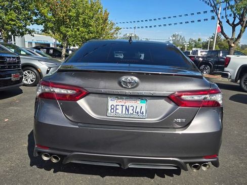 Used 2018 Toyota Camry XSE w/ Driver Assist Package FWD image 5
