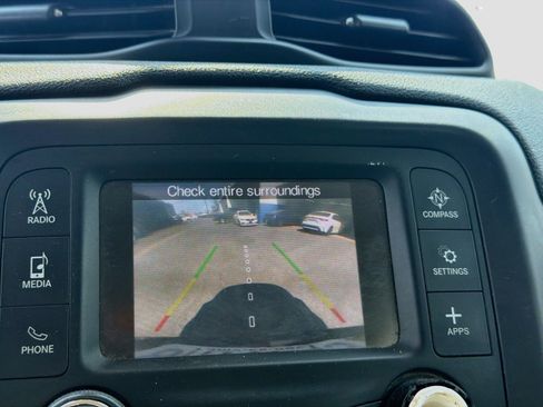 Used 2019 Jeep Renegade Sport AWD/4WD image 9