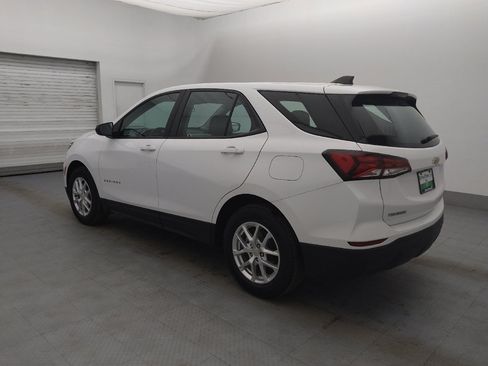 Used 2022 Chevrolet Equinox LS FWD image 3