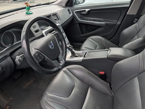 Used 2018 Volvo V60 T5 Dynamic w/ Vision Package AWD/4WD image 6