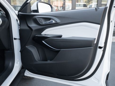 New 2026 Chevrolet Trax LT w/ Driver Confidence Package image 35