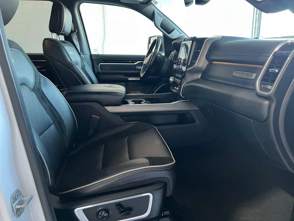 Used 2020 RAM 1500 Laramie w/ Sport Appearance Package AWD/4WD image 15