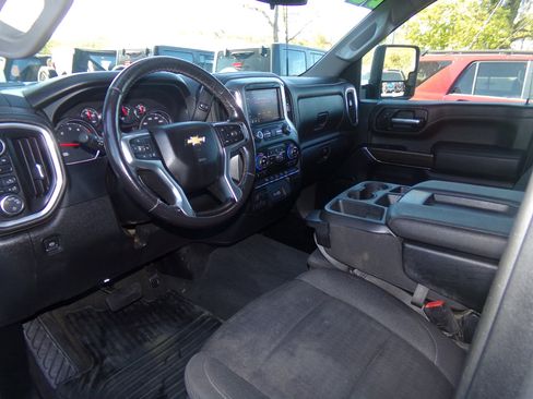 Used 2022 Chevrolet Silverado 2500 LT w/ Convenience Package image 14