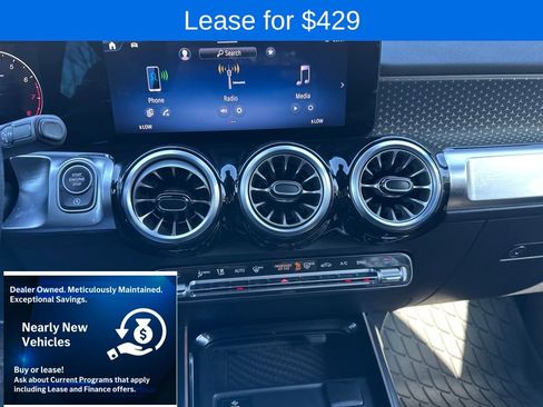 Used 2025 Mercedes-Benz GLB 250 image 8