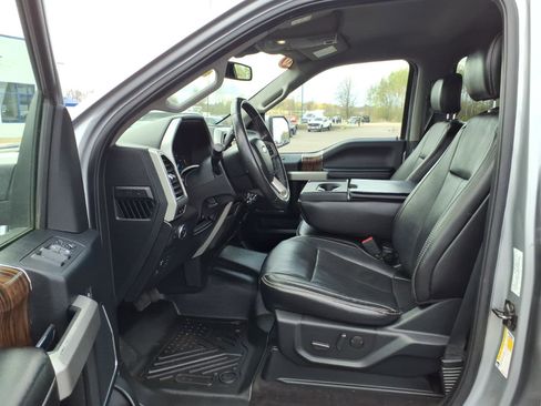 Used 2020 Ford F150 Lariat AWD/4WD image 10