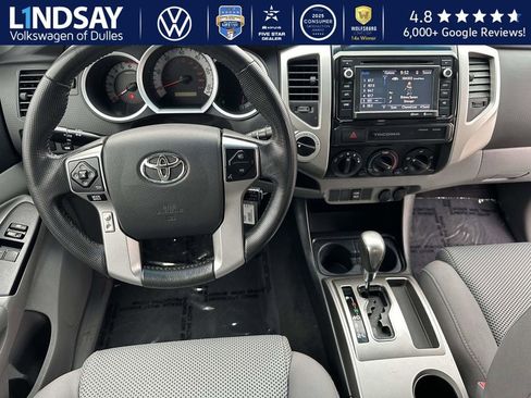 Used 2015 Toyota Tacoma 4x4 Access Cab V6 w/ TRD Sport Package image 9