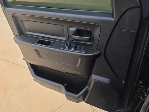 Used 2019 RAM 1500 Express w/ Express Value Package AWD/4WD image 26