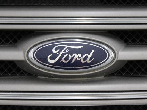 Used 2018 Ford Taurus SEL FWD image 27