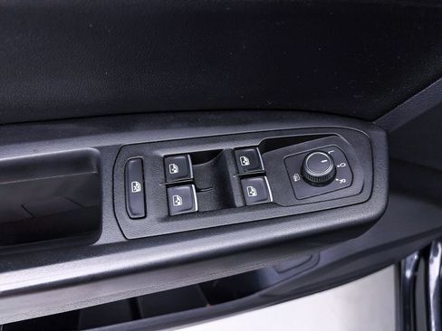 Used 2019 Volkswagen Atlas SE w/ Towing Package FWD image 15