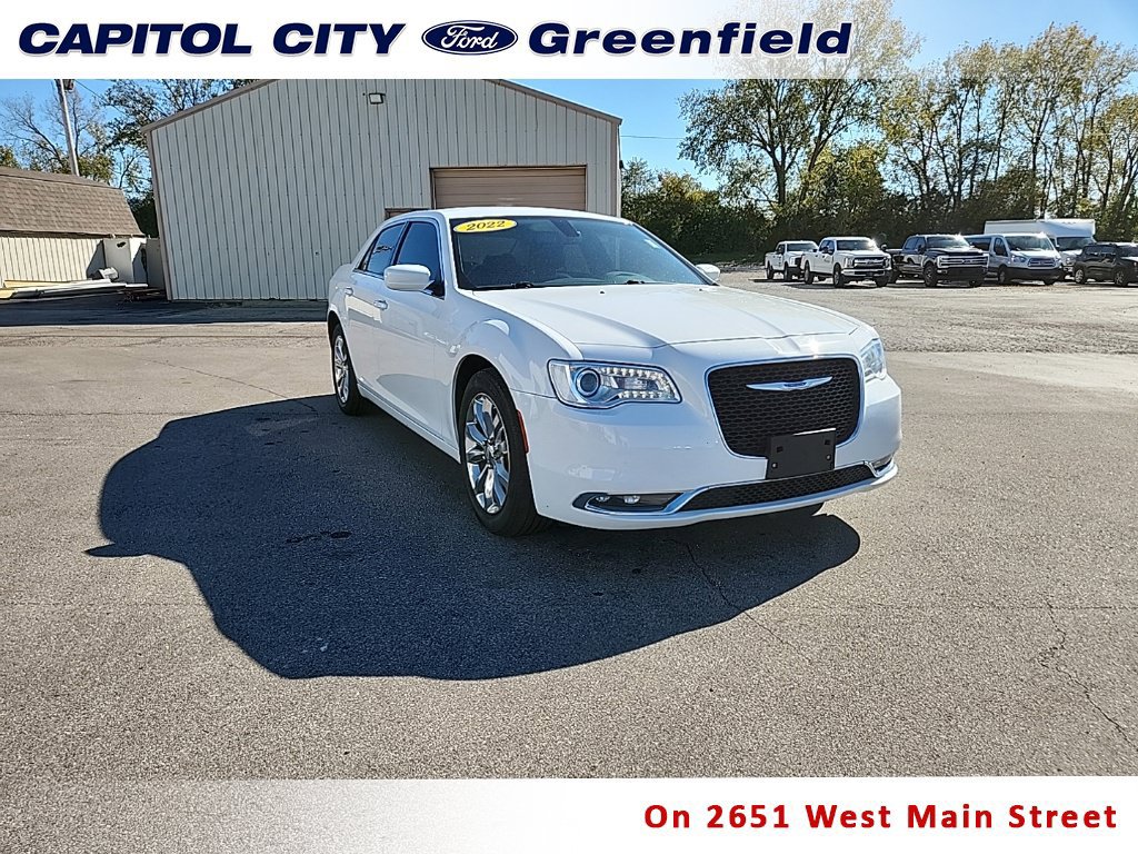 Used 2022 Chrysler 300 Touring AWD/4WD image 1