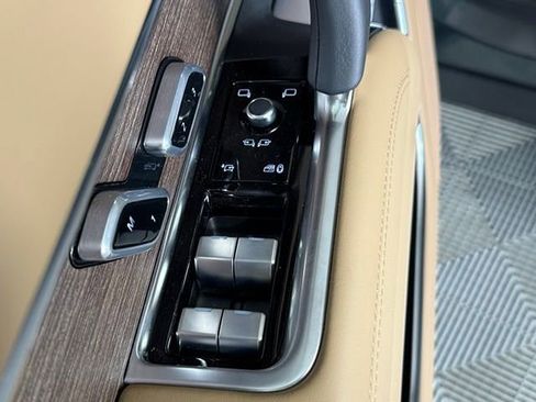 New 2026 Land Rover Range Rover SE AWD/4WD image 28