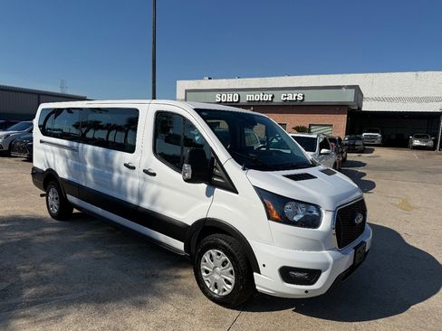 Used 2024 Ford Transit 350 XLT image 3