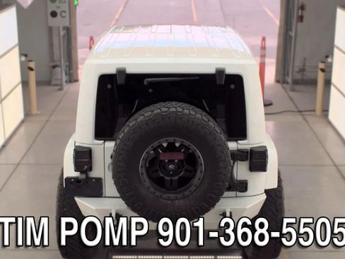 Used 2016 Jeep Wrangler Unlimited Rubicon w/ Connectivity Group AWD/4WD image 6