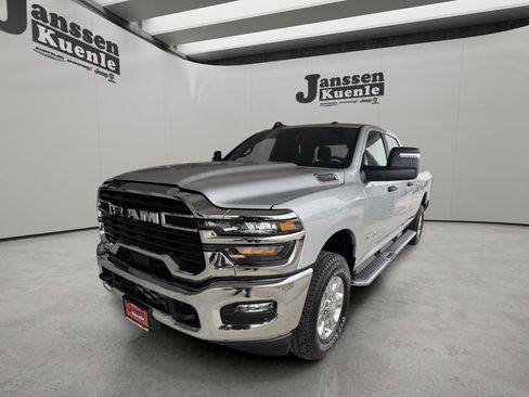 New 2026 RAM 2500 Big Horn AWD/4WD image 5