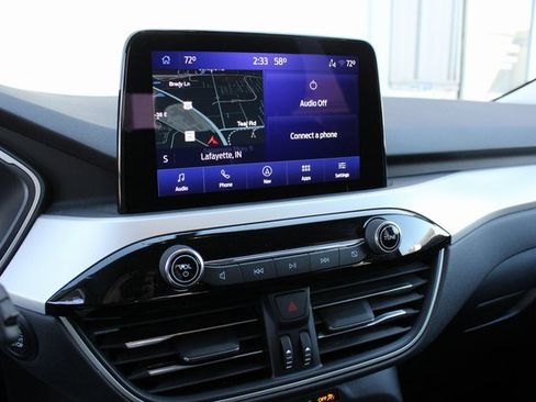 Used 2022 Ford Escape SEL image 16