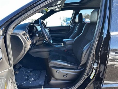 Used 2023 Dodge Durango R/T w/ Hemi Orange Plus Package image 9