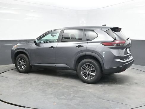 Used 2024 Nissan Rogue S AWD/4WD image 4