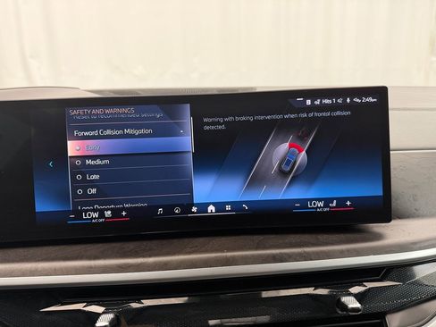 Used 2025 BMW X5 xDrive40i image 16