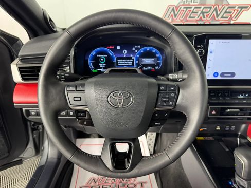 Used 2025 Toyota Camry XSE w/ Premium Plus Package AWD/4WD image 15