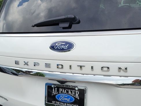Certified 2022 Ford Expedition Limited AWD/4WD image 8