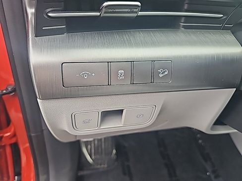 Used 2024 Hyundai Kona Limited image 16