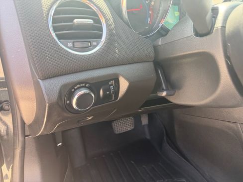 Used 2011 Chevrolet Cruze LTZ FWD image 19