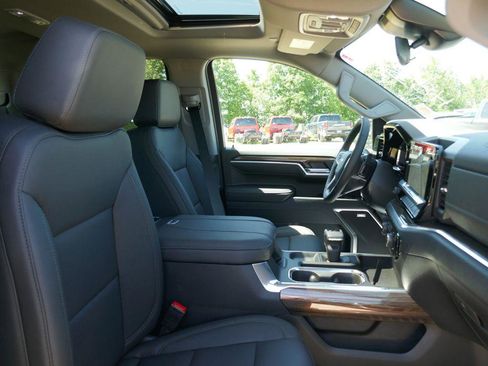 New 2026 Chevrolet Silverado 1500 RST w/ Convenience Package II AWD/4WD image 9