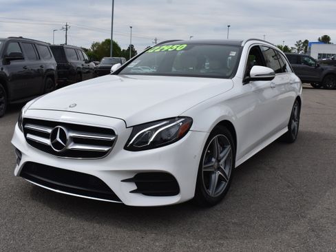 Used 2017 Mercedes-Benz E 400 4MATIC Wagon image 5