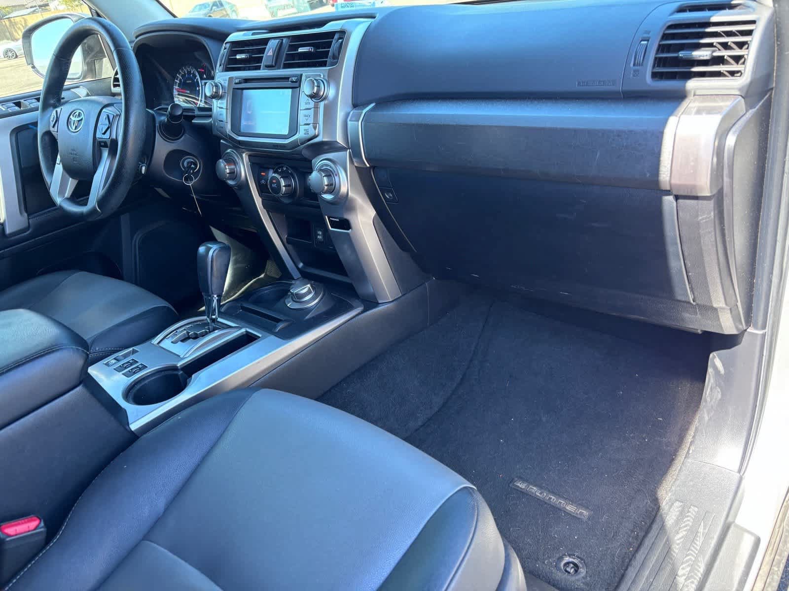 Used 2019 Toyota 4Runner SR5 Premium AWD/4WD image 11